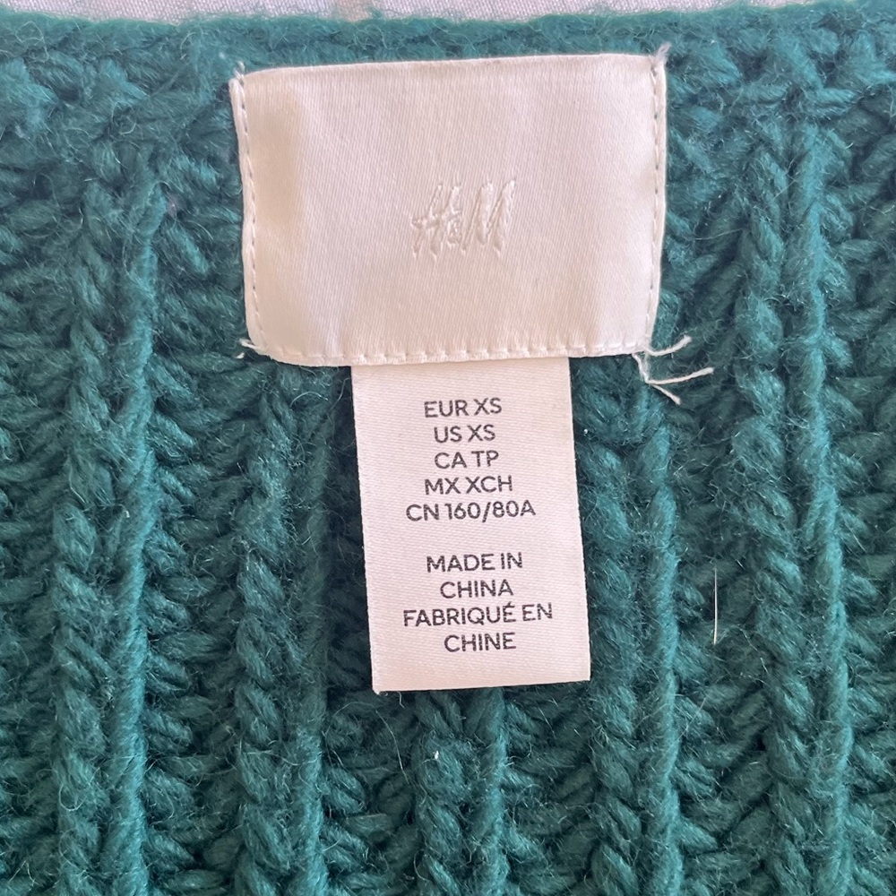 Chunky Knit Sweater - Picture 6 of 7